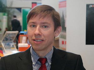 24小时自动充值的轰炸手机短信软件