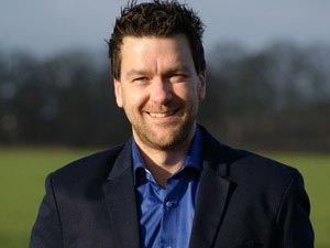 账号兑换平台的轰炸手机短信软件